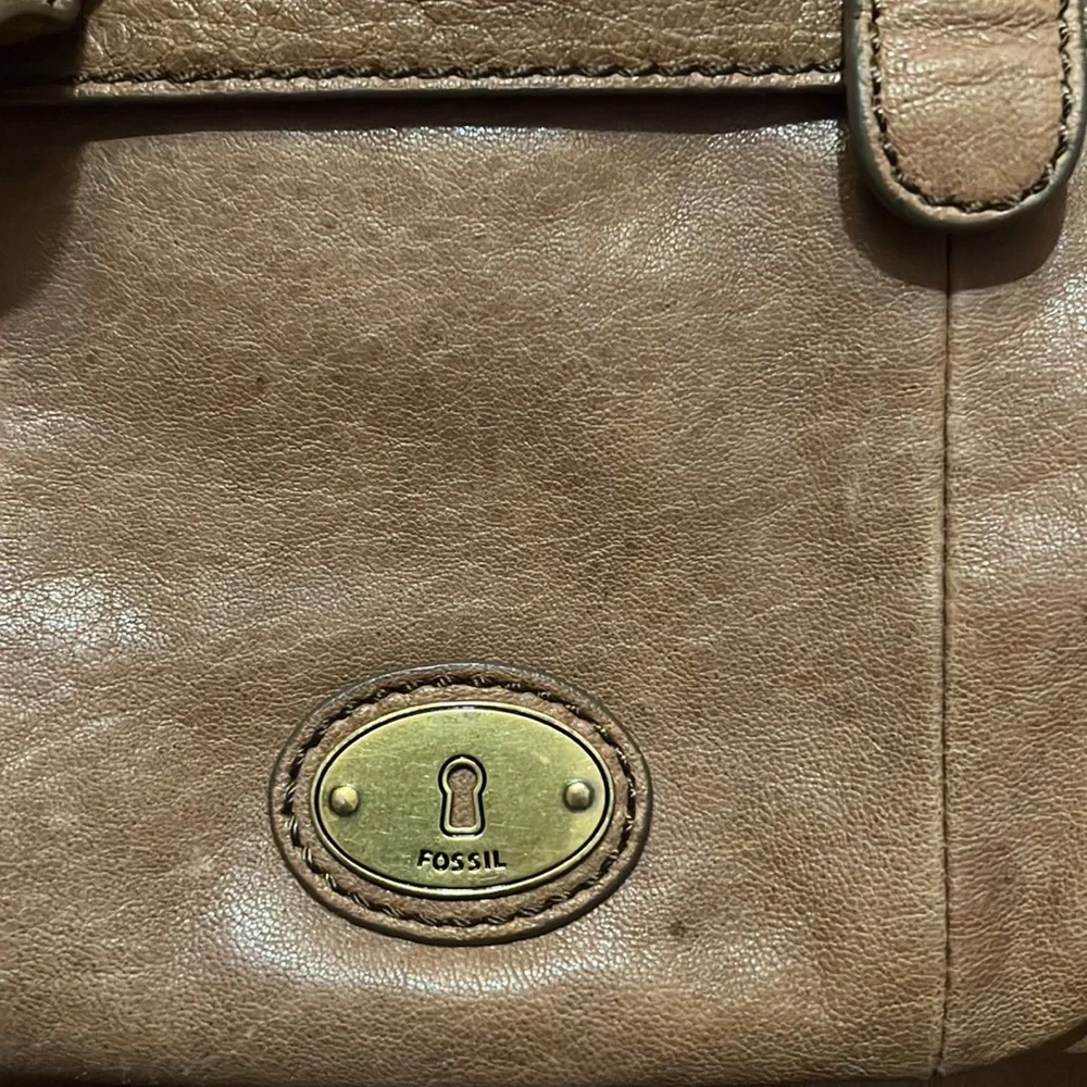 Fossil Crossbody - Picture 3 of 8